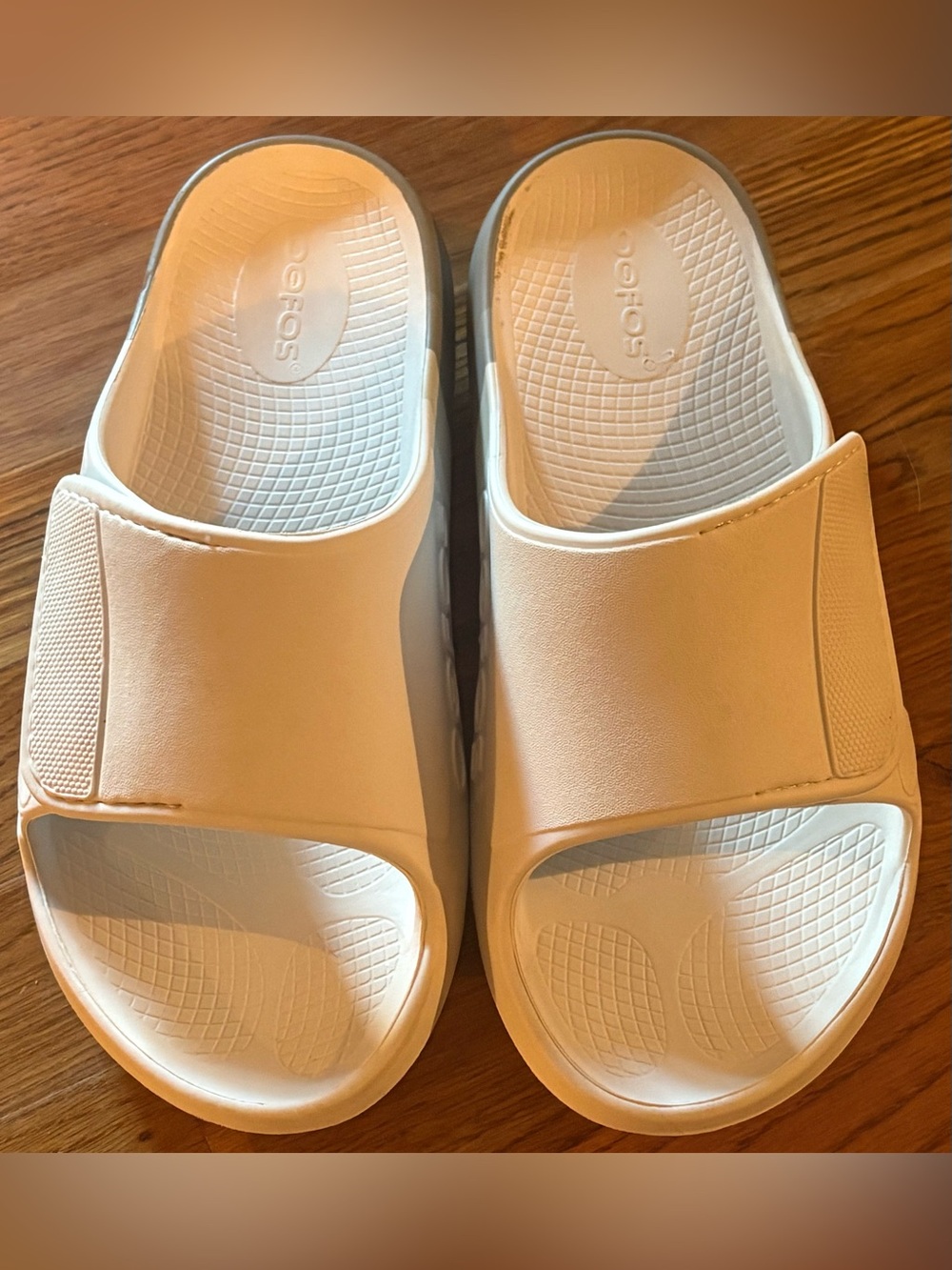 Oofos OOahh Sport Flex Sandal, White/Gray, M8 W10